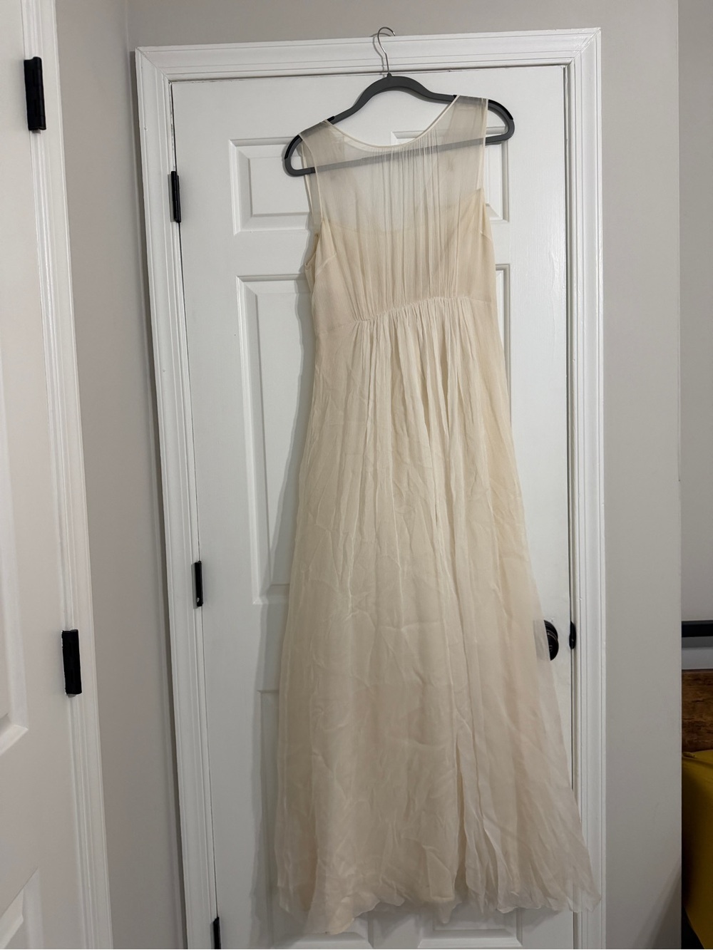 Saja Ivory Chiffon Sleeveless Wedding Gown